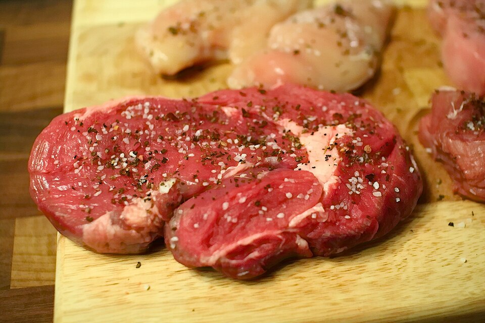 Salar la carne: cuándo y cuánto