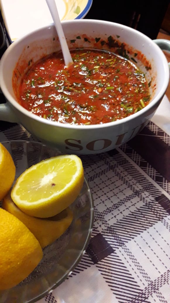 Pebre de tomate y cilantro de feria