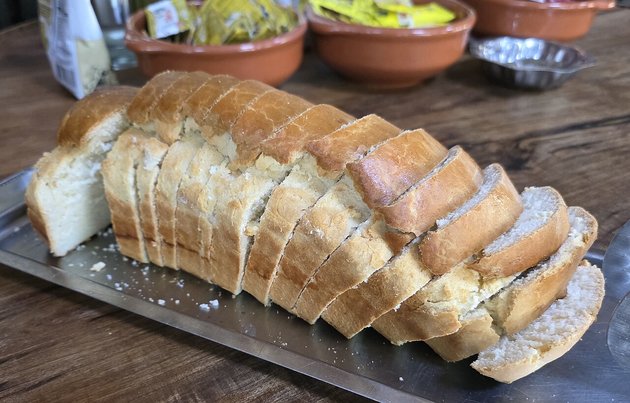 Pan amasado en olla de hierro
